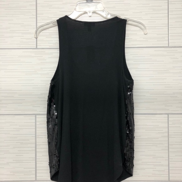 Express Tank Top - Picture 2 of 3